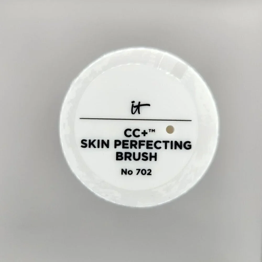 IT Cosmetics Heavenly Skin CC+ Skin-Perfecting Brush #702 Sealed in tube.